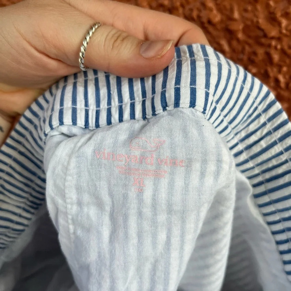 Vineyard Vines Blue White Striped Seersucker Embroidered Shorts Girls Size 16 XL - Picture 6 of 6